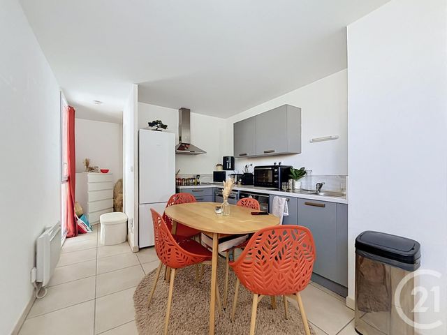 Appartement F3 à louer - 3 pièces - 57.2 m2 - BEZIERS - 34 - LANGUEDOC-ROUSSILLON - Century 21 Comminges Immobilier