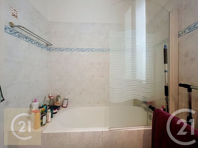 Appartement F3 à vendre - 3 pièces - 96.31 m2 - BEZIERS - 34 - LANGUEDOC-ROUSSILLON - Century 21 Comminges Immobilier