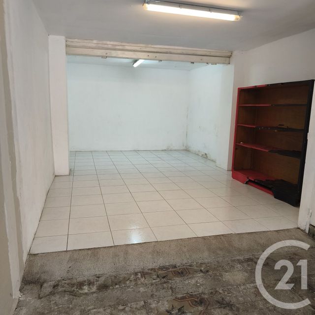 parking à louer - 40.0 m2 - BEZIERS - 34 - LANGUEDOC-ROUSSILLON - Century 21 Comminges Immobilier