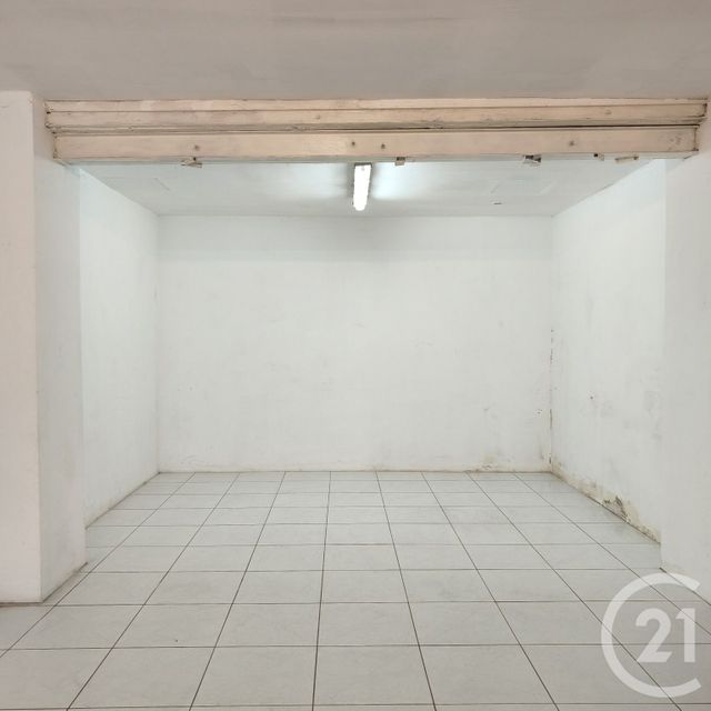 parking à louer - 40.0 m2 - BEZIERS - 34 - LANGUEDOC-ROUSSILLON - Century 21 Comminges Immobilier